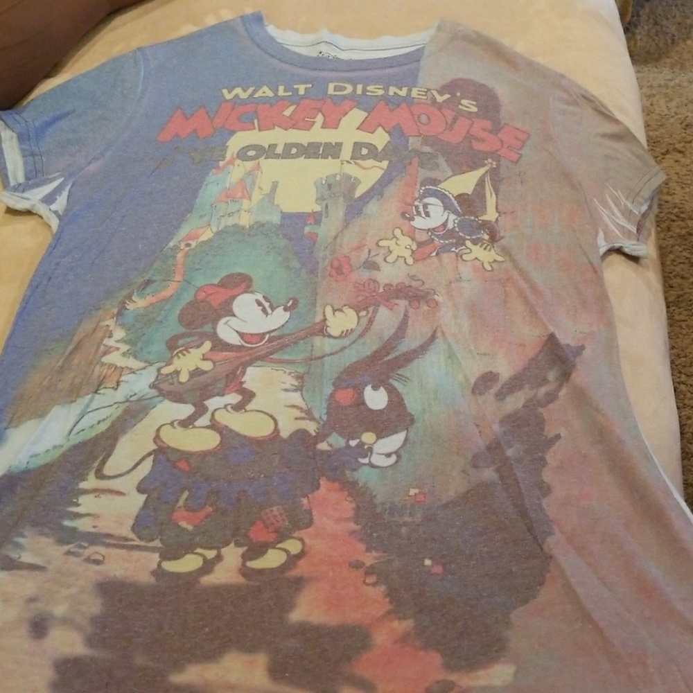 Tee shirt